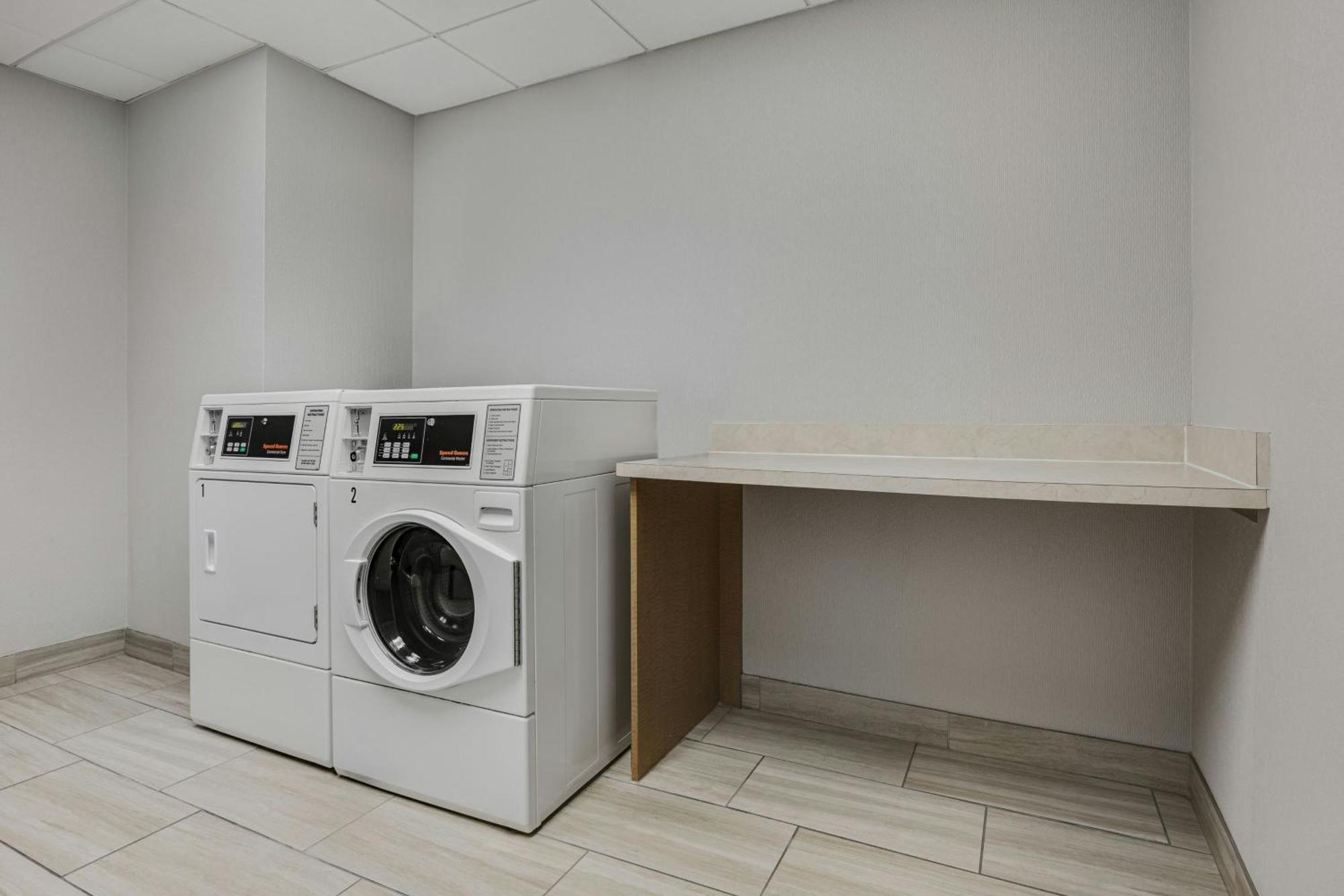 Springhill Suites By Marriott Jacksonville North I-95 Area Екстер'єр фото
